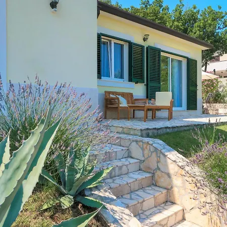 Сasa de vacaciones Makvic - Mod310 By Interhome *